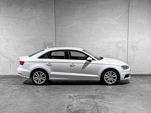 Audi a3 limousine 1.4 tfsi cod ambiente pro line plus 150pk 2015, 5-zfd-12 - afbeelding 2 van  44