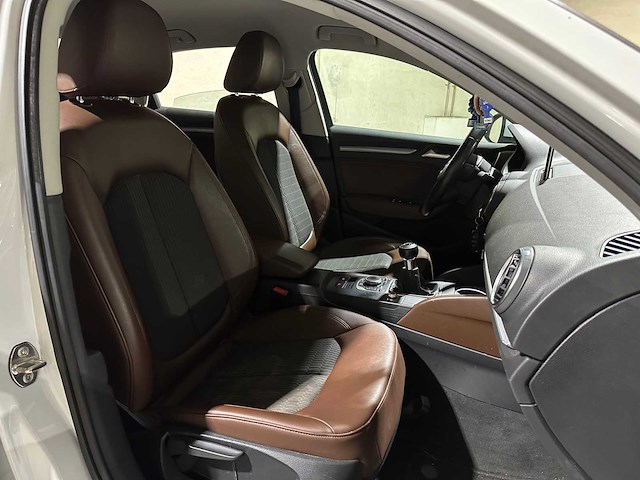 Audi a3 limousine 1.4 tfsi cod ambiente pro line plus 150pk 2015, 5-zfd-12 - afbeelding 35 van  44