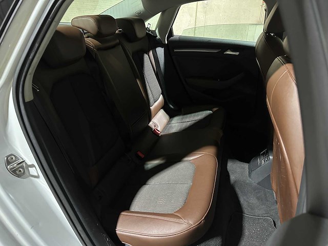 Audi a3 limousine 1.4 tfsi cod ambiente pro line plus 150pk 2015, 5-zfd-12 - afbeelding 36 van  44