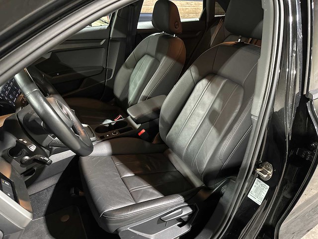 Audi a3 limousine 30 tfsi s edition 110pk 2021, z-259-rt - afbeelding 33 van  47