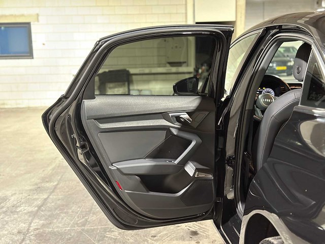 Audi a3 limousine 30 tfsi s edition 110pk 2021, z-259-rt - afbeelding 28 van  47