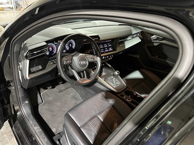 Audi a3 limousine 30 tfsi s edition 110pk 2021, z-259-rt - afbeelding 26 van  47