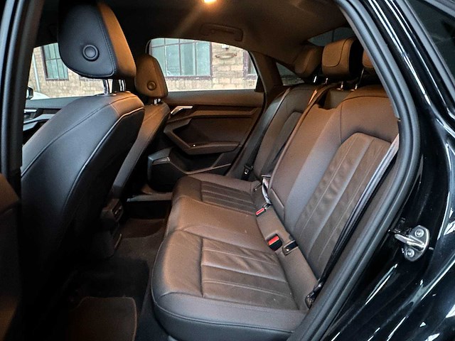 Audi a3 limousine 30 tfsi s edition 110pk 2021, z-259-rt - afbeelding 33 van  43