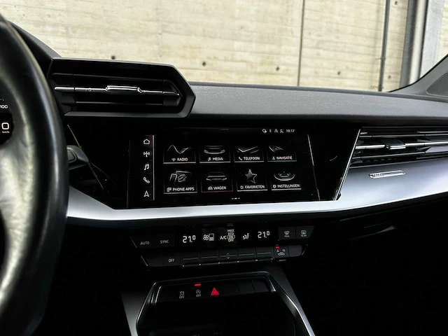 Audi a3 limousine 35 tfsi pro line 150pk 2021 (origineel-nl + 1e eigenaar), k-035-xt - afbeelding 32 van  55