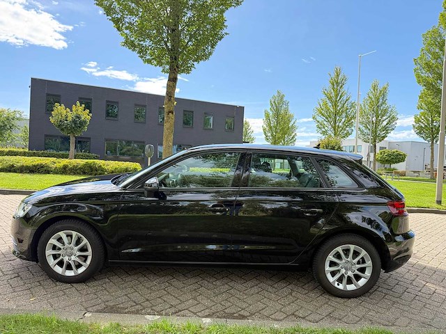 Audi a3 sportback 1.2 tfsi adrenal sp * jz-327-b - afbeelding 16 van  19