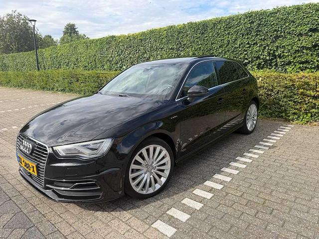 Audi a3 sportback 1.4 e-tron amb. pl+ *, kk-588-x - afbeelding 2 van  31
