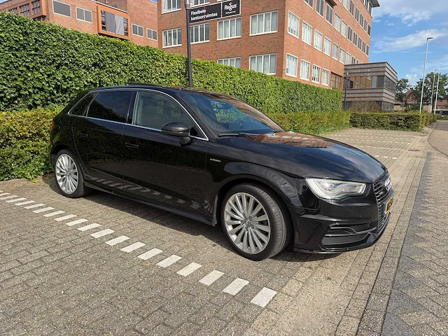 Audi a3 sportback 1.4 e-tron amb. pl+ *, kk-588-x - afbeelding 26 van  31