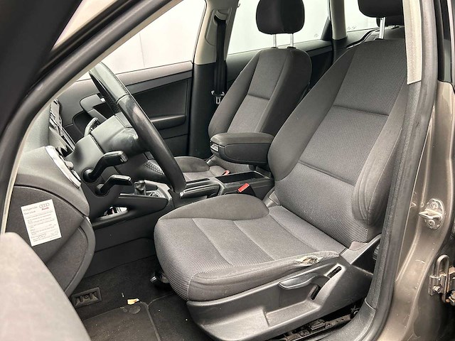Audi a3 sportback 1.6 tdi attraction advance 2012 | 29-tzx-4 - afbeelding 34 van  35