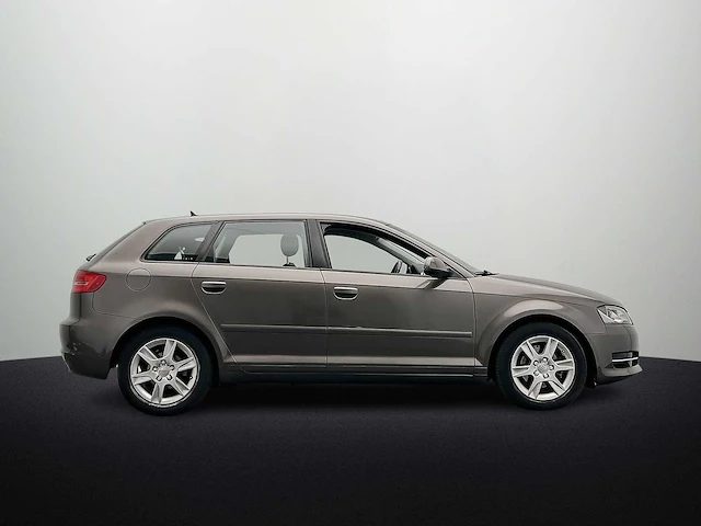 Audi a3 sportback 1.6 tdi attraction advance 2012 | 29-tzx-4 - afbeelding 2 van  35