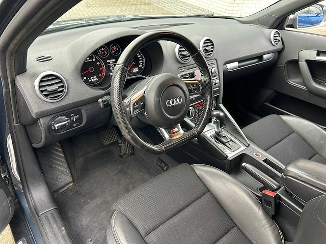 Audi a3 sportback 1.8 tfsi ambiente business edition automaat, j-227-sg - afbeelding 2 van  21