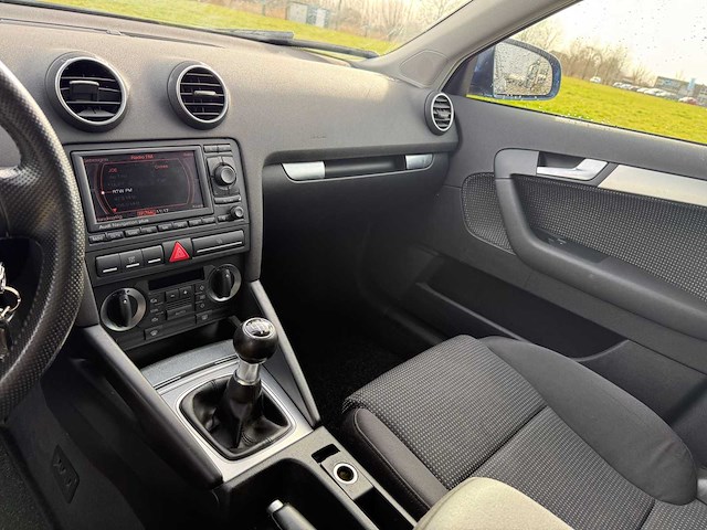 Audi a3 sportback 1.8 tfsi ambition, 81-xg-lk - afbeelding 17 van  17