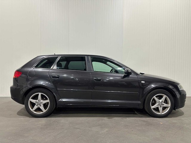 Audi a3 sportback 1.9 tdi attr. pl b 87-gdr-1 - afbeelding 11 van  13