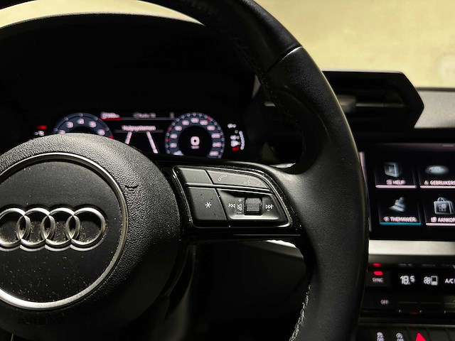 Audi a3 sportback 30 tfsi pro line 110pk 2022, r-053-sl - afbeelding 26 van  43