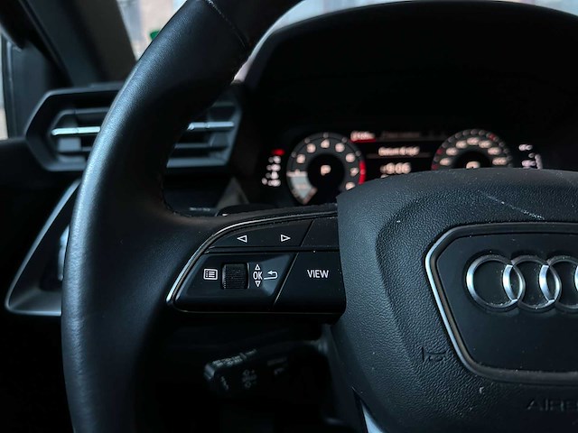 Audi a3 sportback 35 tfsi business edition s tronic 150pk 2021 (origineel-nl + 1e eigenaar), l-816-pg - afbeelding 14 van  40