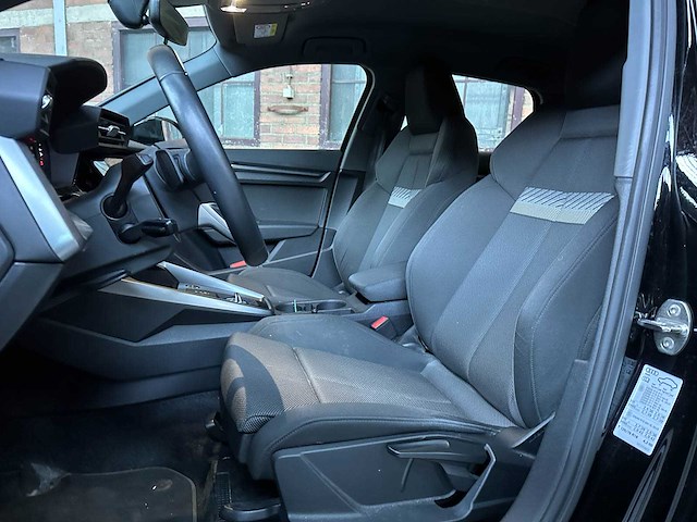 Audi a3 sportback 35 tfsi business edition s tronic 150pk 2021 (origineel-nl + 1e eigenaar), l-816-pg - afbeelding 28 van  40