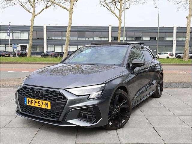 Audi a3 sportback 35 tfsi s-line automaat 2023, hfp-57-n - afbeelding 1 van  37