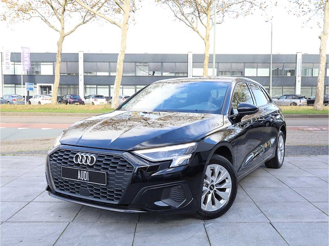 Audi a3 sportback 40 tfsi e phev automaat 2022 - afbeelding 1 van  32