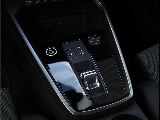 Audi a3 sportback 45 tfsi e s edition competition s-line 245pk automaat 2022 - afbeelding 21 van  32