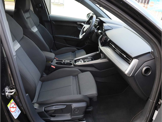 Audi a3 sportback 45 tfsi e s edition competition s-line 245pk automaat 2022 - afbeelding 23 van  32