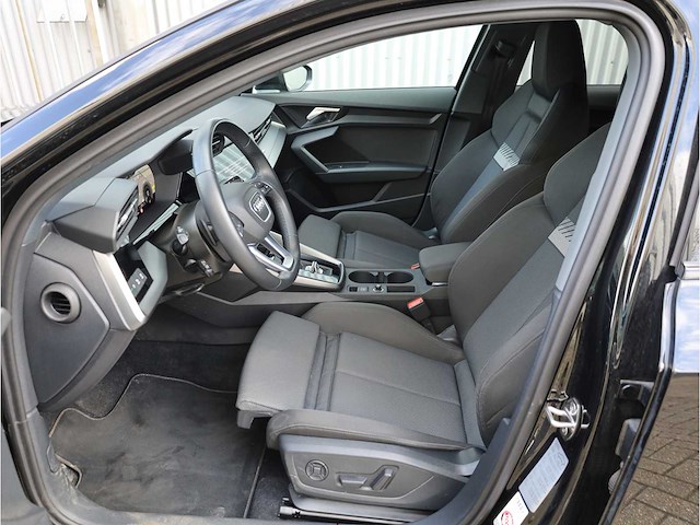 Audi a3 sportback 45 tfsi e s edition competition s-line 245pk automaat 2022 - afbeelding 3 van  32