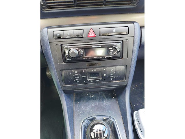 Audi a4 avant 1.6 advance , 92-df-zp - afbeelding 6 van  9