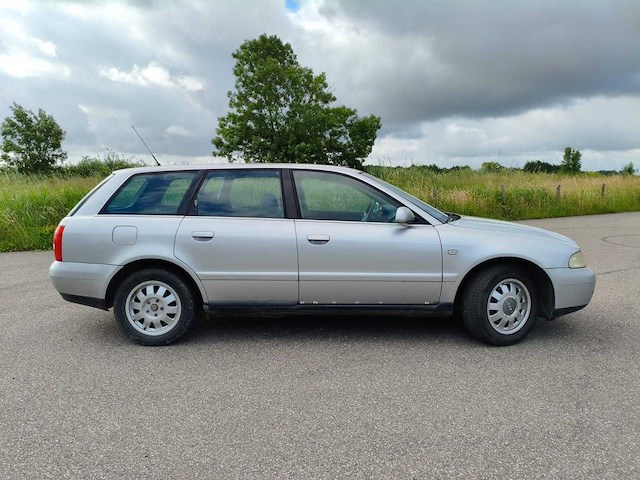 Audi a4 avant 1.6 advance , 92-df-zp - afbeelding 3 van  4