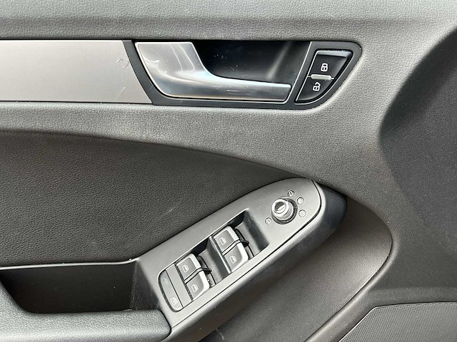 Audi a4 avant 1.8 tfsi pro line 2012 | l-503-ff i - afbeelding 29 van  30