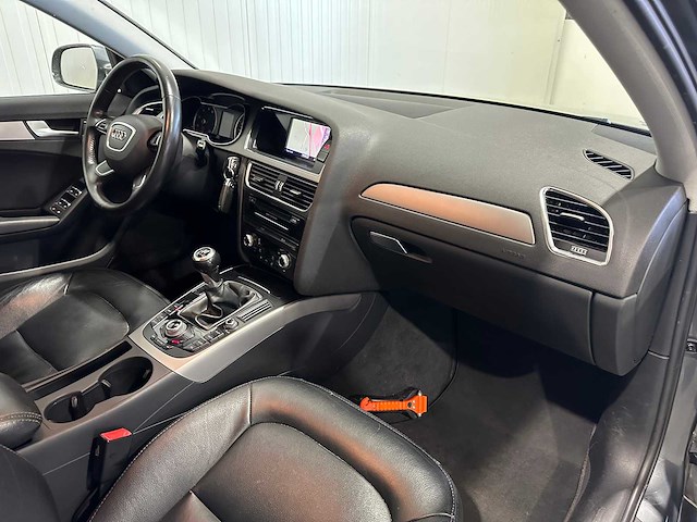 Audi a4 avant 1.8 tfsi pro line 69-xll-6 - afbeelding 2 van  12