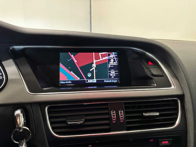 Audi a4 avant 1.8 tfsi pro line 69-xll-6 - afbeelding 4 van  12