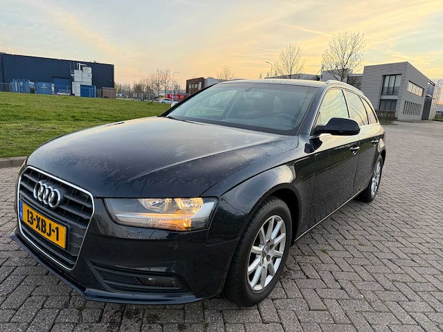 Audi a4 avant 1.8 tfsi pro line business automaat; 13-xbj-1 - afbeelding 1 van  12