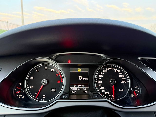 Audi a4 avant 1.8 tfsi pro line business automaat; 13-xbj-1 - afbeelding 3 van  3