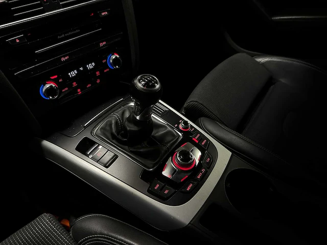 Audi a4 avant 1.8 tfsi s edition 120pk 2013 (origineel-nl), 26-zrp-1 - afbeelding 17 van  48