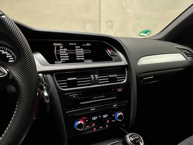 Audi a4 avant 1.8 tfsi s edition 120pk 2013 (origineel-nl), 26-zrp-1 - afbeelding 18 van  48