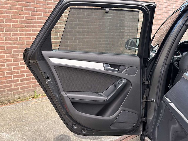 Audi a4 avant 1.8 tfsi s edition | 81-kkn-9 i - afbeelding 11 van  17