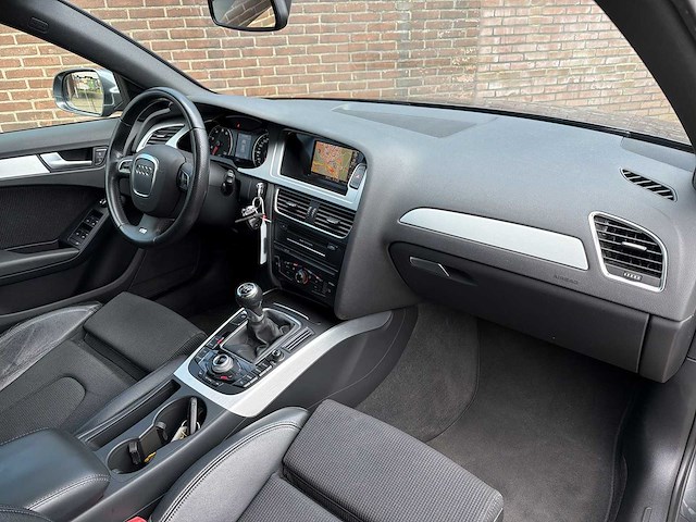 Audi a4 avant 1.8 tfsi s edition | 81-kkn-9 i - afbeelding 15 van  17