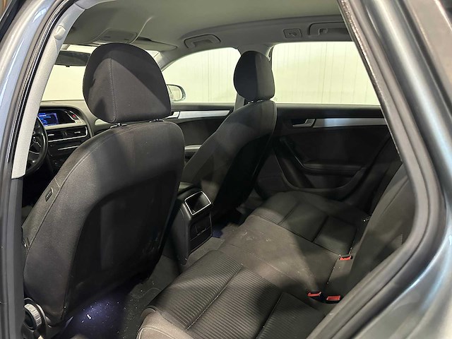 Audi a4 avant 1.8 tfsi s edition n-314-rj - afbeelding 2 van  19