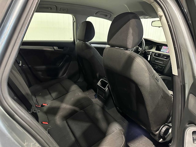 Audi a4 avant 1.8 tfsi s edition n-314-rj - afbeelding 4 van  19