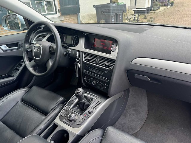 Audi a4 avant 2.0 tdi pro l. bns 12-hvd-2 - afbeelding 27 van  28