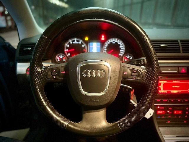 Audi a4 avant 2.0 tfsi q. advance , 04-xd-jh - afbeelding 13 van  15