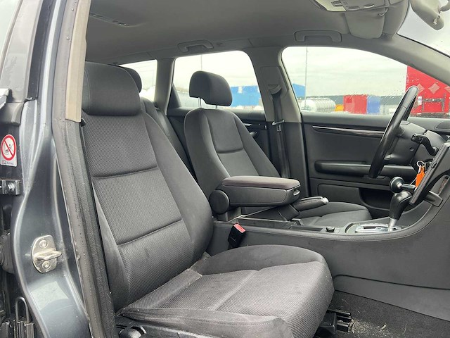 Audi a4 avant 2.5 tdi pro line mt | 70-pt-dx - afbeelding 20 van  33