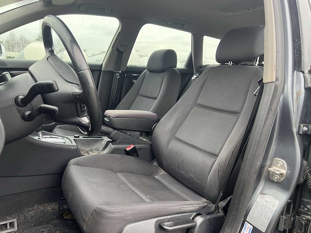 Audi a4 avant 2.5 tdi pro line mt | 70-pt-dx - afbeelding 23 van  33