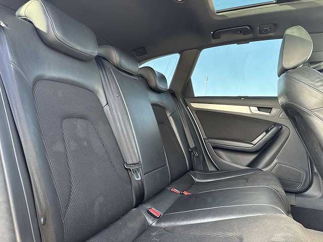 Audi a4 avant 3.0 tdi quattro s-line 2009 | 86-rbx-2 - afbeelding 13 van  24