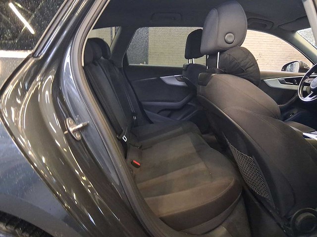 Audi a4 avant 35 tfsi business edition 2021 | k-950-xn - afbeelding 23 van  34