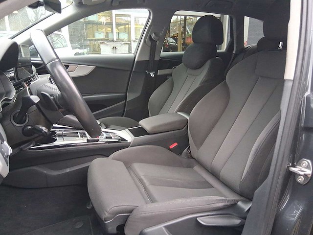 Audi a4 avant 35 tfsi business edition 2021 | k-950-xn - afbeelding 32 van  36