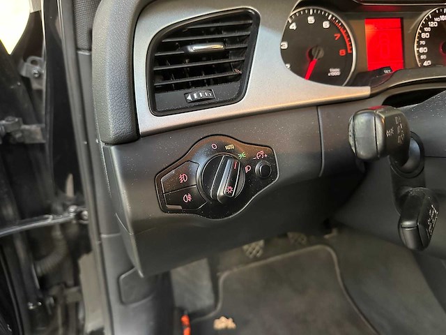 Audi a4 b8 avant 1.8 tfsi pro line business 160pk 2008, 61-gnz-7 - afbeelding 9 van  39