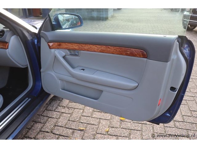 Audi a4 cabriolet 2.4 v6 | benzine| automaat | kenteken: 74-xp-lx - afbeelding 2 van  29