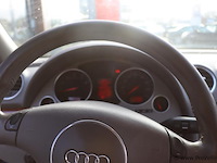 Audi a4 cabriolet 2.4 v6 | benzine| automaat | kenteken: 74-xp-lx - afbeelding 10 van  29