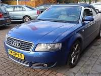 Audi a4 cabriolet 2.4 v6 | benzine| automaat | kenteken: 74-xp-lx - afbeelding 23 van  29