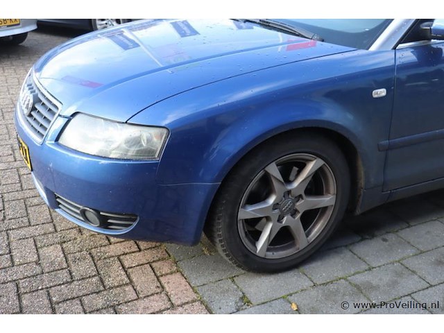 Audi a4 cabriolet 2.4 v6 | benzine| automaat | kenteken: 74-xp-lx - afbeelding 24 van  29