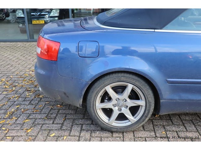 Audi a4 cabriolet 2.4 v6 | benzine| automaat | kenteken: 74-xp-lx - afbeelding 28 van  29